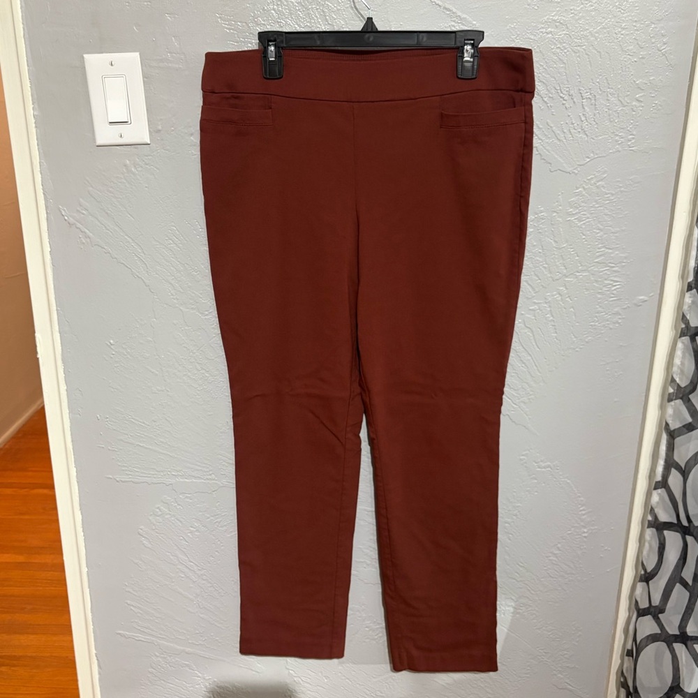 Croft & Barrow Women's Stretchy Pull-on Ankle Pants in Rust Color